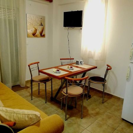Kalamata Downtown Apartment Kültér fotó