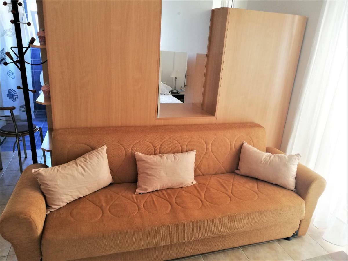 Kalamata Downtown Apartment Kültér fotó