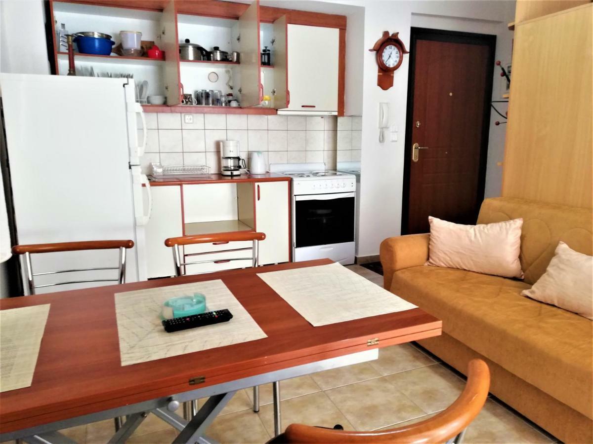 Kalamata Downtown Apartment Kültér fotó