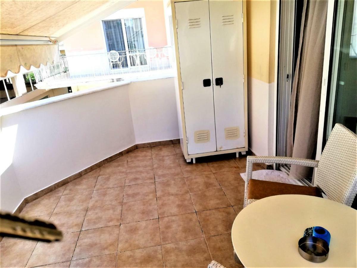 Kalamata Downtown Apartment Kültér fotó