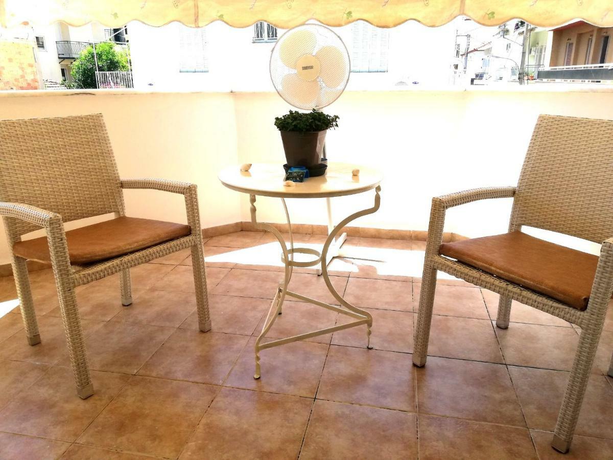 Kalamata Downtown Apartment Kültér fotó