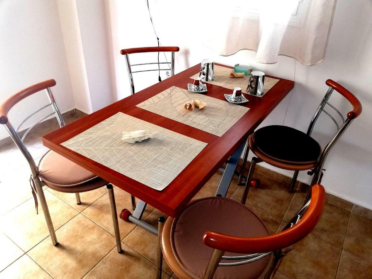 Kalamata Downtown Apartment Kültér fotó