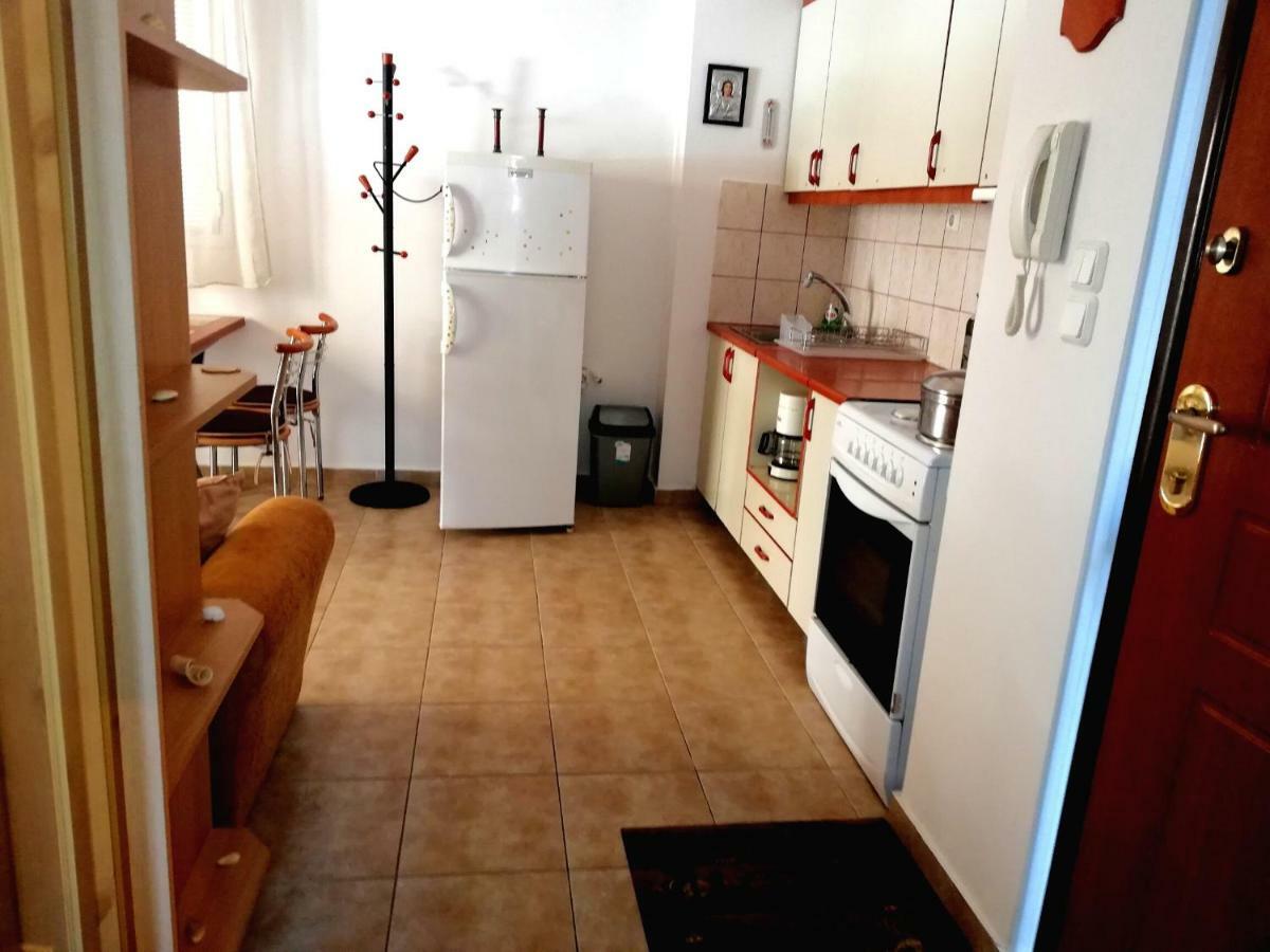 Kalamata Downtown Apartment Kültér fotó